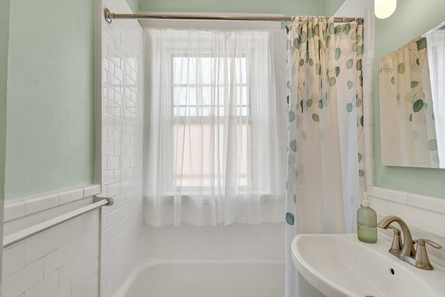 36 Linnaean St 12A, Cambridge, MA 02138