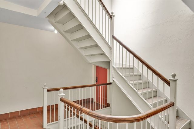 36 Linnaean St 12A, Cambridge, MA 02138