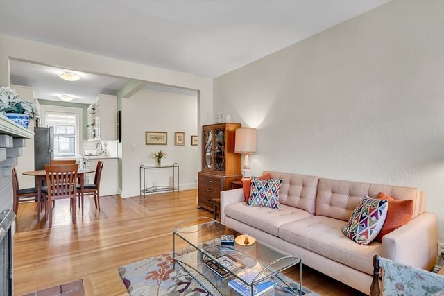 36 Linnaean St 12A, Cambridge, MA 02138