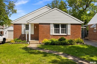 1101 E PARIS Avenue, Peoria Heights, IL 61616
