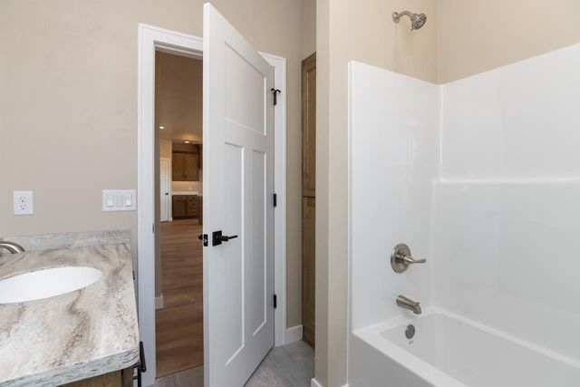 1468 DIVINITY DRIVE, De Pere, WI 54115