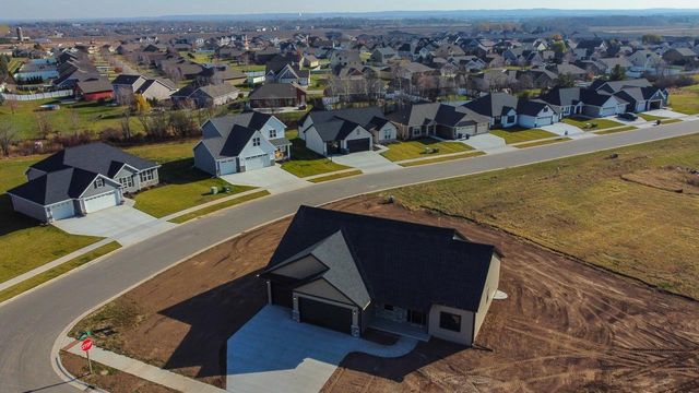 1468 DIVINITY DRIVE, De Pere, WI 54115