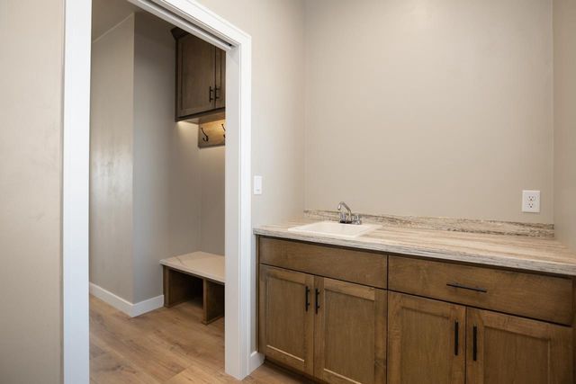 1468 DIVINITY DRIVE, De Pere, WI 54115