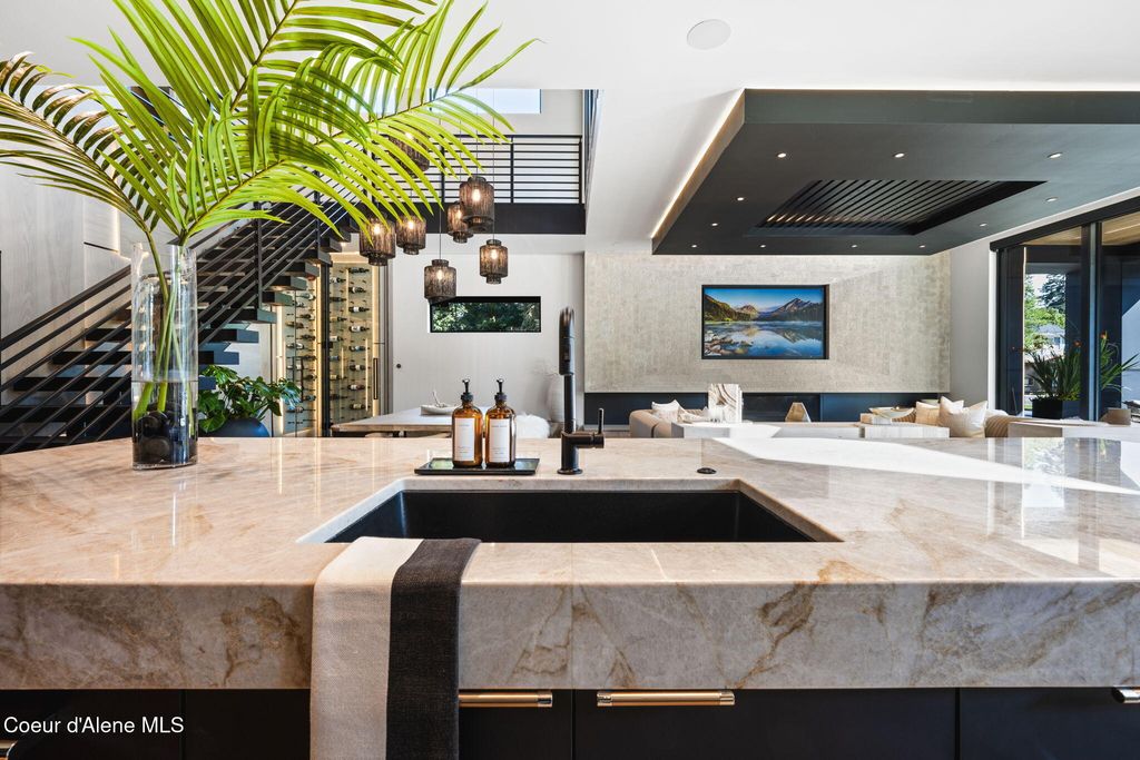 809 E SHERMAN AVE, Coeur d'Alene, ID 83814 photo 14