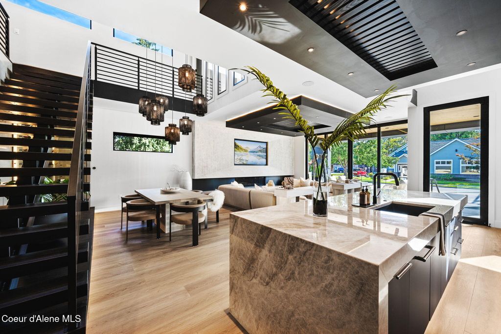 809 E SHERMAN AVE, Coeur d'Alene, ID 83814 photo 17