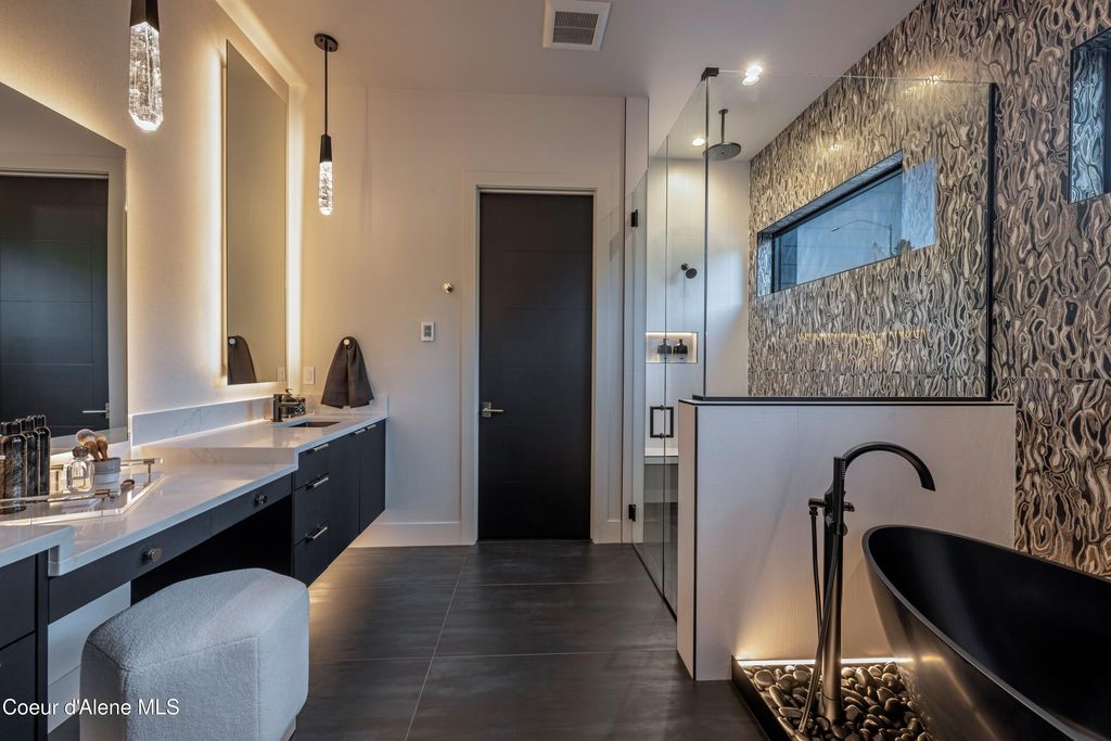 809 E SHERMAN AVE, Coeur d'Alene, ID 83814 photo 27