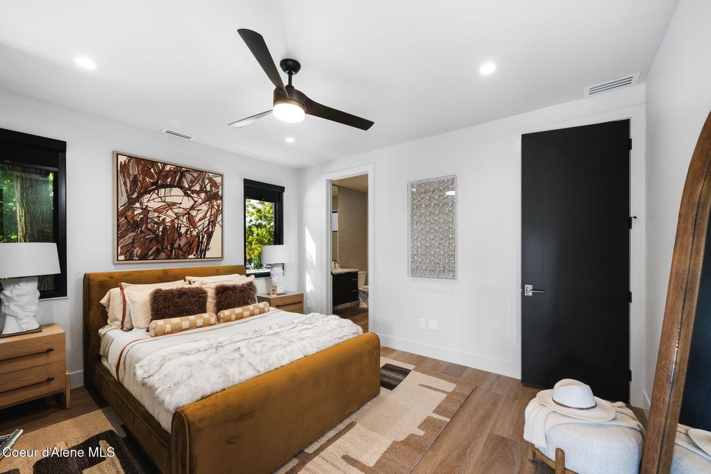 809 E SHERMAN AVE, Coeur d'Alene, ID 83814 photo 43