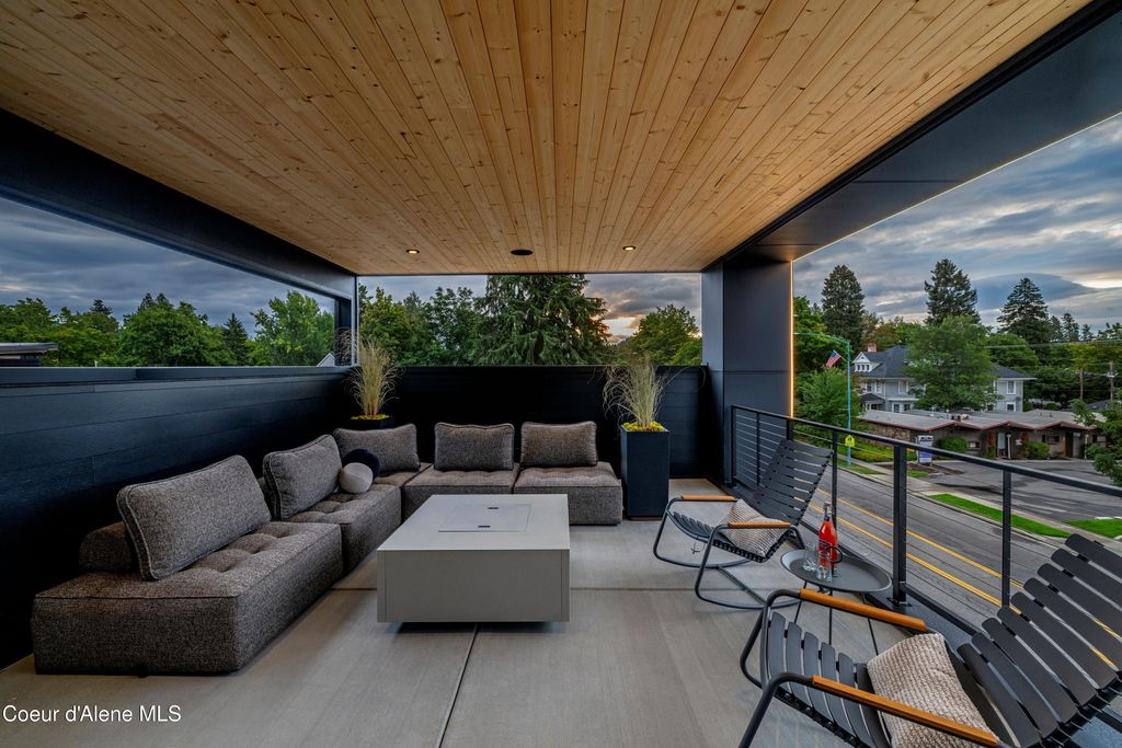 809 E SHERMAN AVE, Coeur d'Alene, ID 83814 photo 54