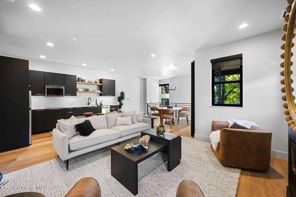 809 E SHERMAN AVE, Coeur d'Alene, ID 83814 photo 60