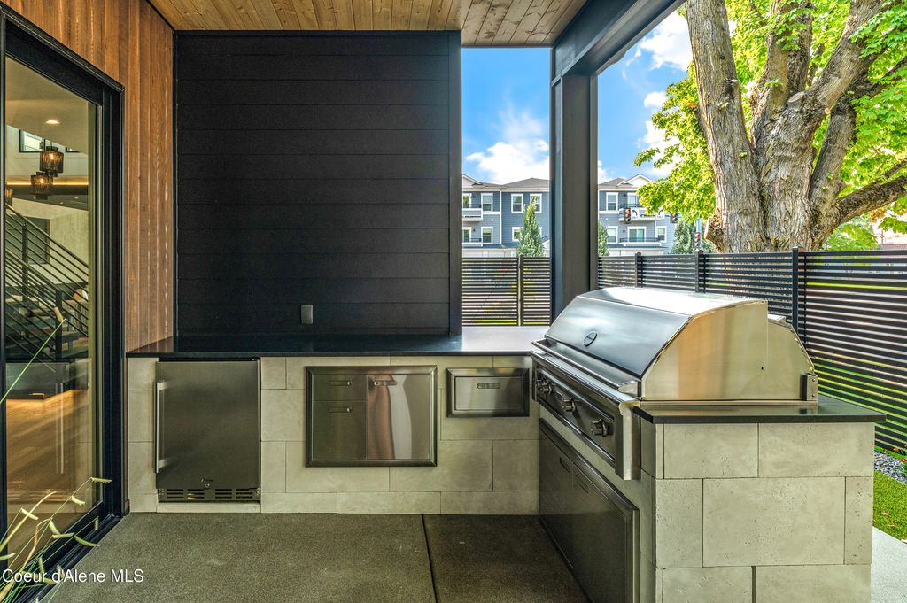 809 E SHERMAN AVE, Coeur d'Alene, ID 83814 photo 68