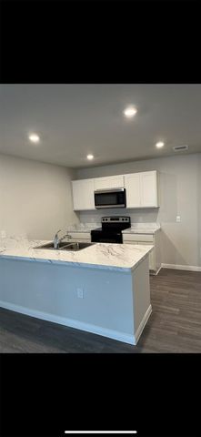 245 E Northpointe Ave, La Grange, TX 78945