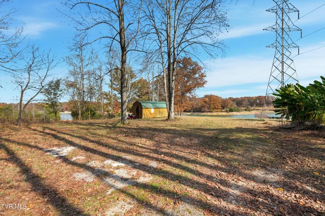 290 Candy Creek Private Drive, Blountville, TN 37617