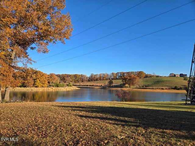 290 Candy Creek Private Drive, Blountville, TN 37617