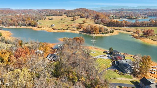 290 Candy Creek Private Drive, Blountville, TN 37617