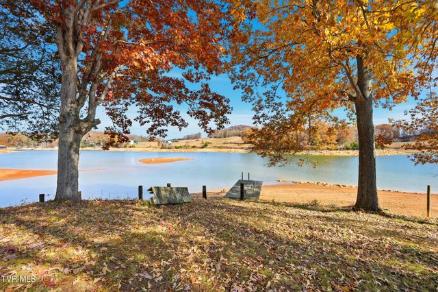 290 Candy Creek Private Drive, Blountville, TN 37617