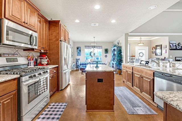 12065 Fm 1696 Road, Bedias, TX 77831