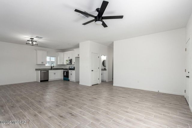 244 S Richmond Drive, Vail, AZ 85641