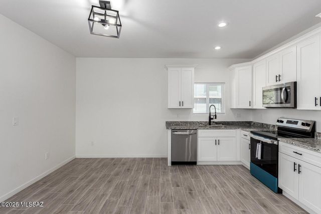 244 S Richmond Drive, Vail, AZ 85641