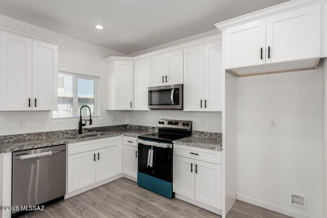 244 S Richmond Drive, Vail, AZ 85641