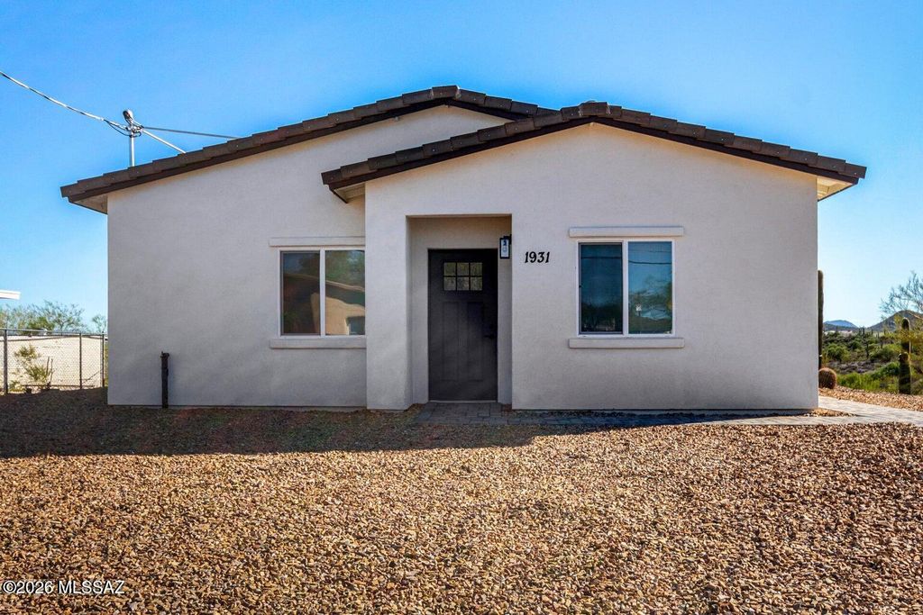 244 S Richmond Drive, Vail, AZ 85641