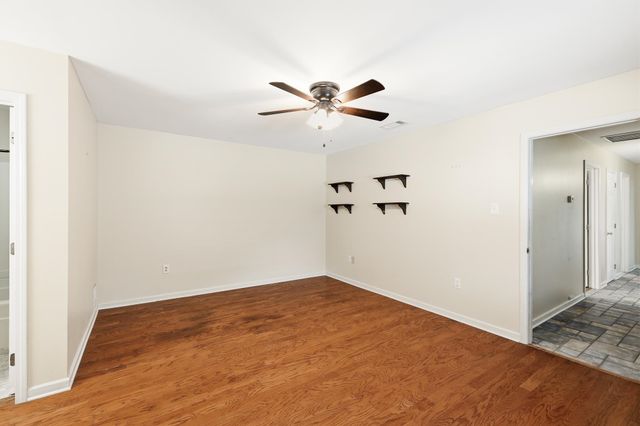 121 Rosedown Dr, Thibodaux, LA 70301