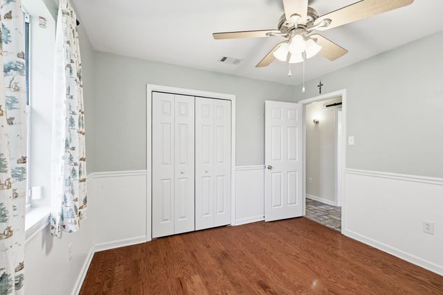121 Rosedown Dr, Thibodaux, LA 70301