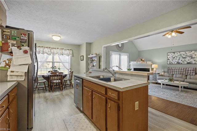 15236 W Ashby WAY, Carrollton, VA 23314