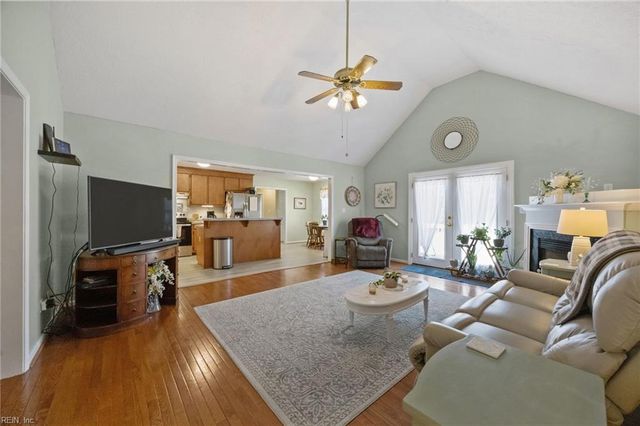 15236 W Ashby WAY, Carrollton, VA 23314