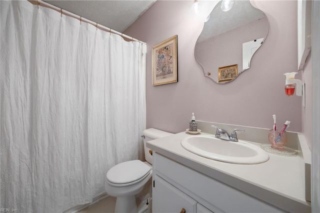 15236 W Ashby WAY, Carrollton, VA 23314