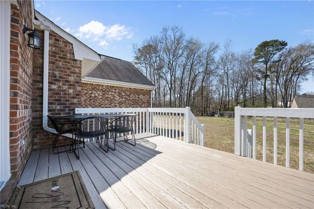 15236 W Ashby WAY, Carrollton, VA 23314