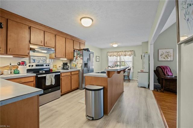 15236 W Ashby WAY, Carrollton, VA 23314