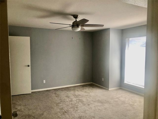 3150 Walnut Bend Lane 618, Houston, TX 77042