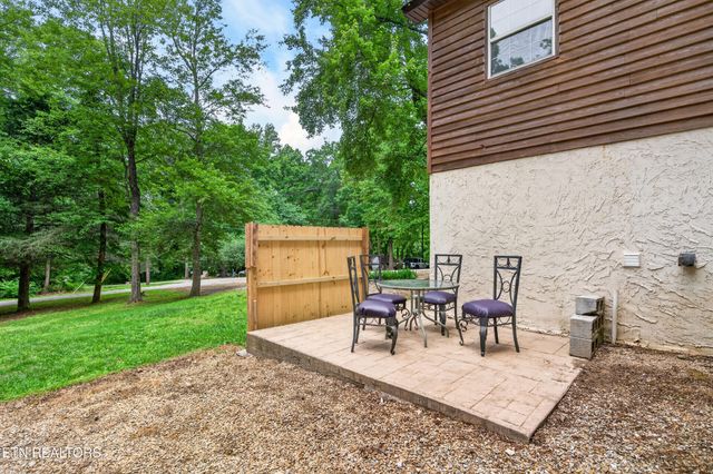 279 Siever Rd, Crossville, TN 38572