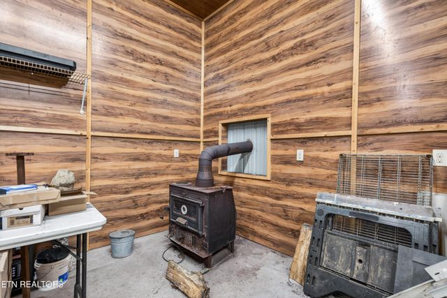 279 Siever Rd, Crossville, TN 38572