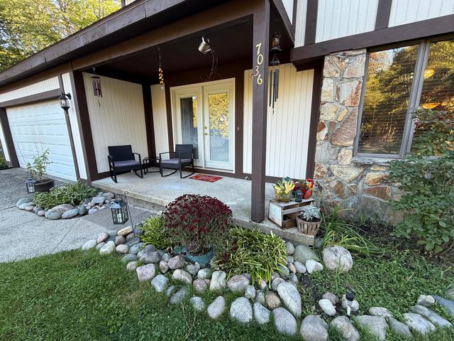 7036 W Woodlea Road, Oscoda, MI 48750