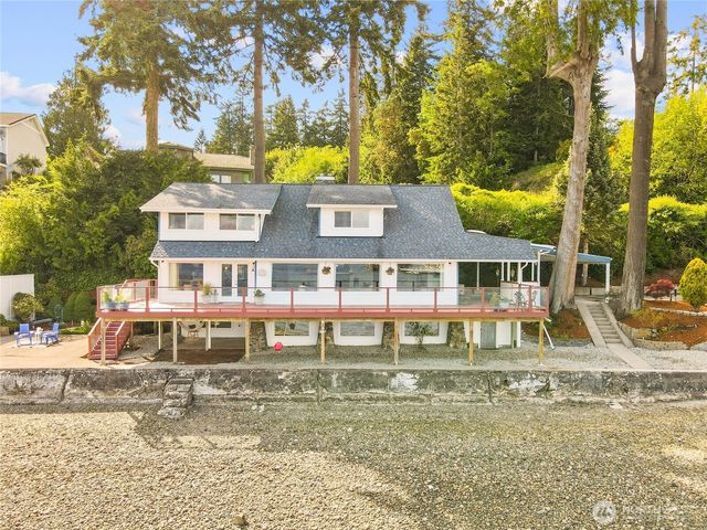 8609 E Caraway Road, Port Orchard, WA 98366