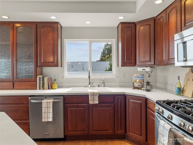 8609 E Caraway Road, Port Orchard, WA 98366