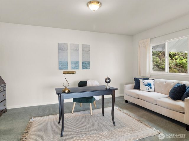 8609 E Caraway Road, Port Orchard, WA 98366