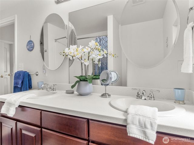 8609 E Caraway Road, Port Orchard, WA 98366