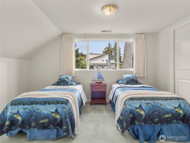 8609 E Caraway Road, Port Orchard, WA 98366