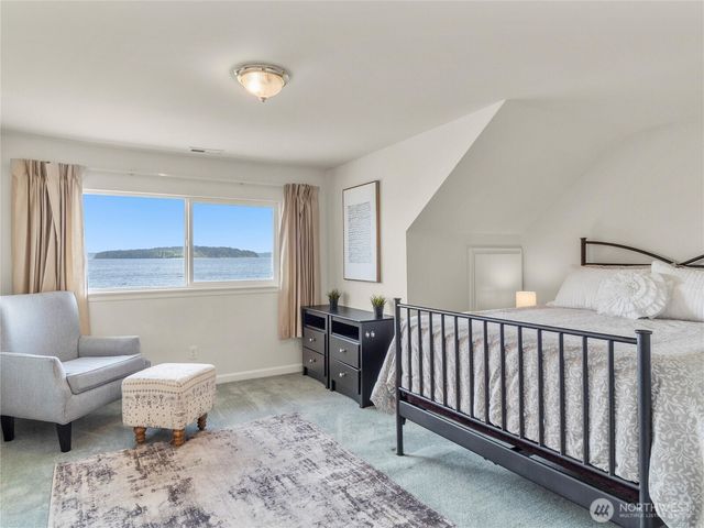 8609 E Caraway Road, Port Orchard, WA 98366