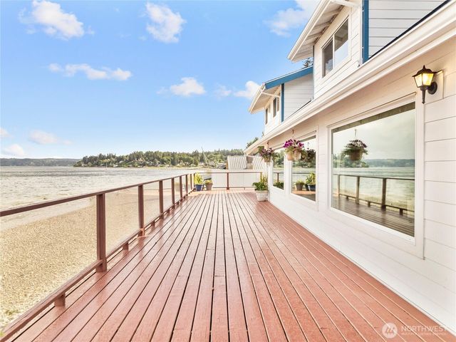 8609 E Caraway Road, Port Orchard, WA 98366