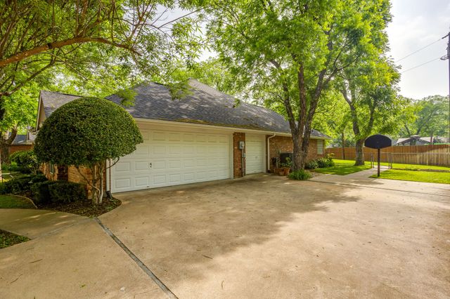 6203 Prospect Hill Drive, Granbury, TX 76049