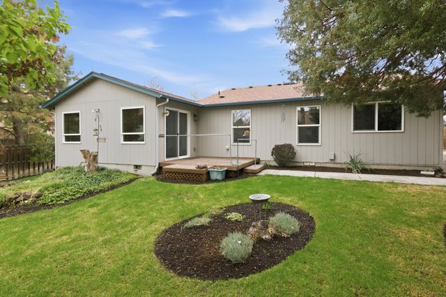 3097 NE Barrington Court, Bend, OR 97701