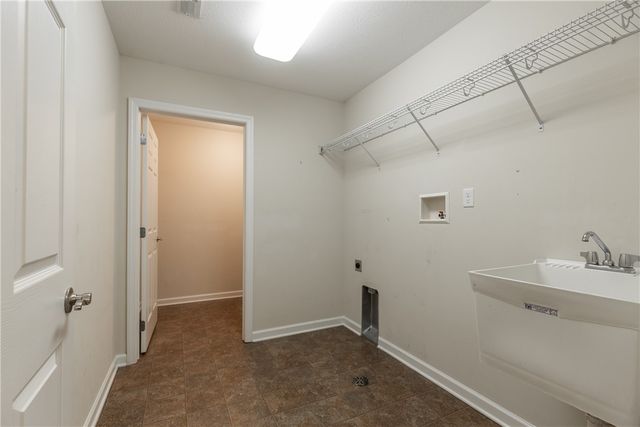1024 Wealdstone Road, Cranberry Twp, PA 16066