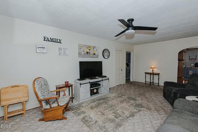 401 Trail One, Burlington, NC 27215