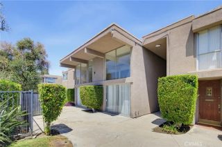18134 Killion Street 4, Tarzana, CA 91356