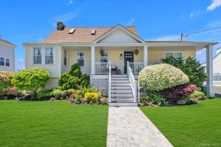 52 Bayview Avenue, Babylon, NY 11702