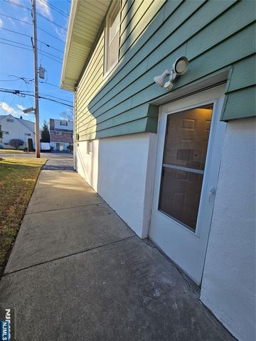 122 Eckel Road house, Little Ferry, NJ 07643