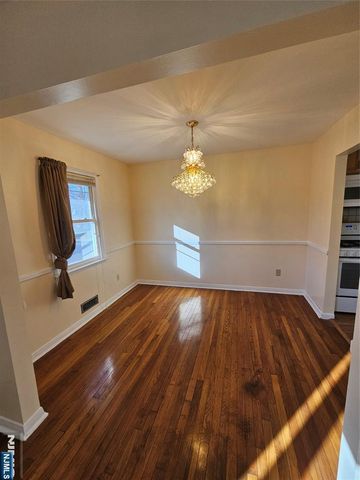 122 Eckel Road house, Little Ferry, NJ 07643